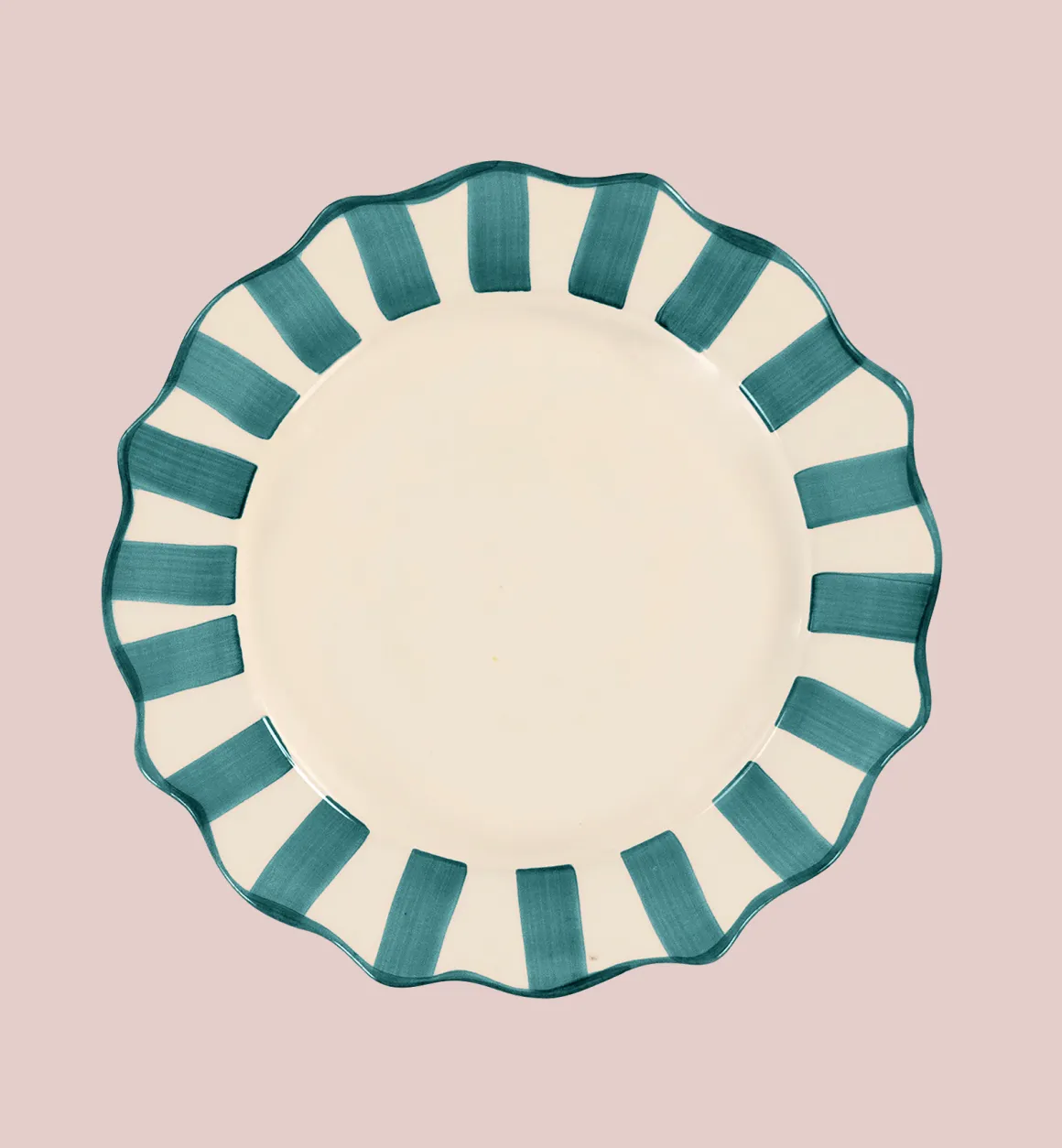 Anna + Nina - Home Servies | Pine Scalloped Dinner Plate